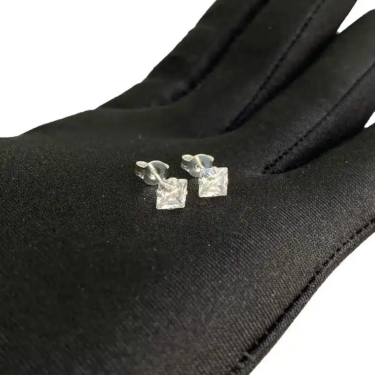 Brinco Pedra De Zircônia (5mmX5mm) (PRATA 925) - Imagem 3