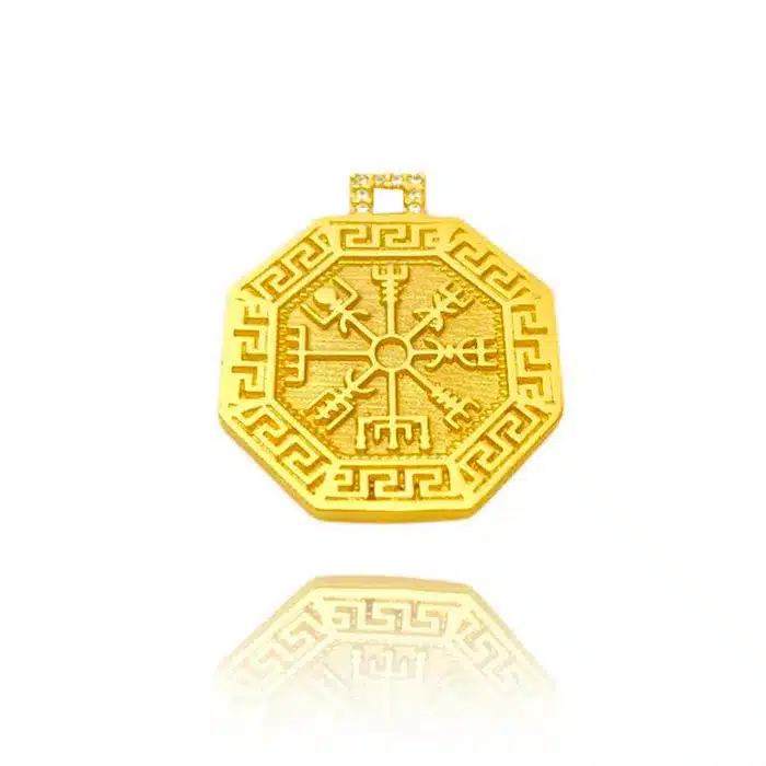 Pingente Bússola Viking Cravejado em Zircônia (2,8cmX2,5cm) (Banho Ouro 24k) - Imagem 1