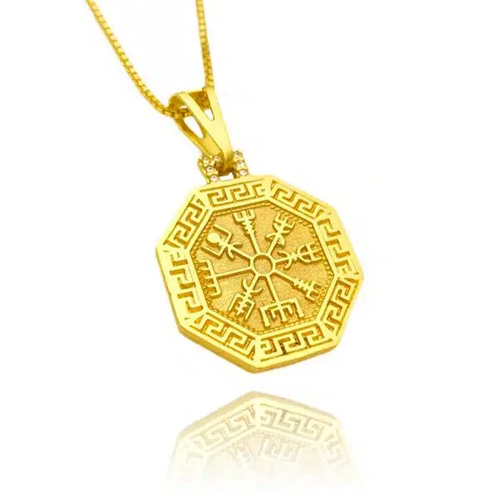 Pingente Bússola Viking Cravejado em Zircônia (2,8cmX2,5cm) (Banho Ouro 24k) - Imagem 2